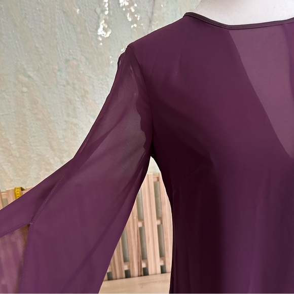 NWOT Vince Camuto Wine Sheer V neck Lined Midi Dress - classy Woman Size 2 - Picture 3 of 10